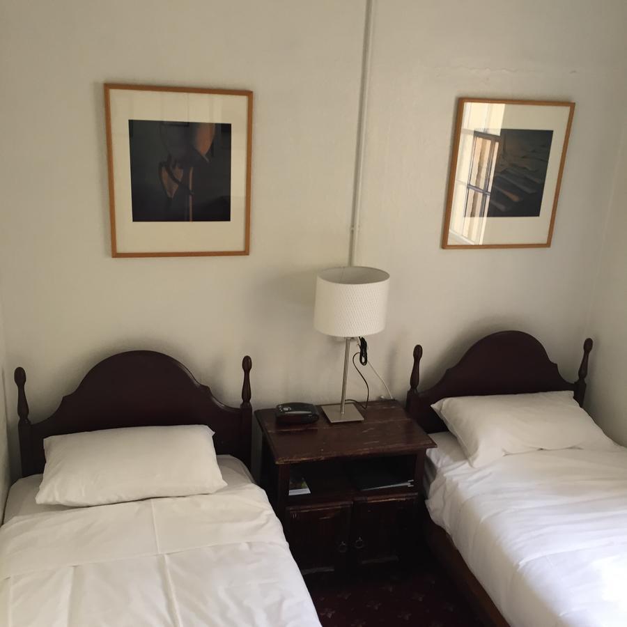 The Corner Hotel Александра Екстериор снимка